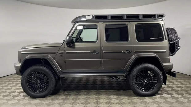 В России выставили на продажу засекреченный «Гелендваген» – такой версии нет ни на одном сайте Mercedes-Benz. Сколько за него просят?