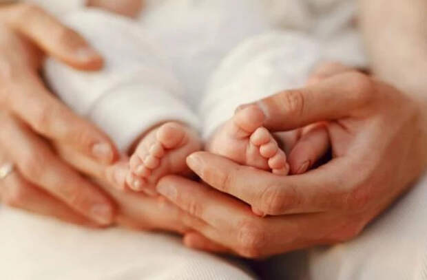 Ещё одни роды в машине скорой помощи: мать и новорождённый - в безопасности