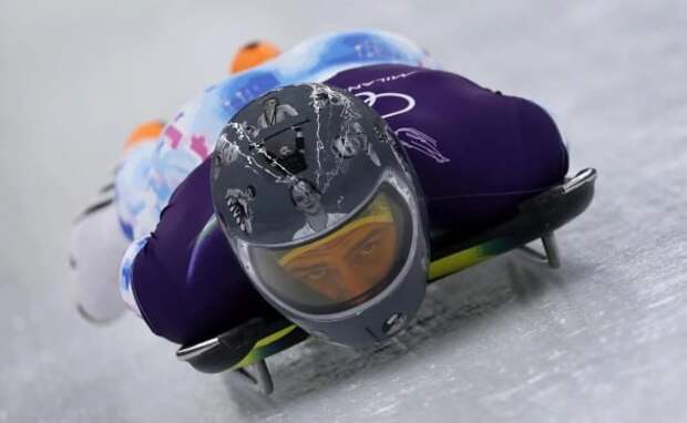 Подоляк обвинил МОК в «согласии с агрессором» после дисквалификации украинского скелетониста