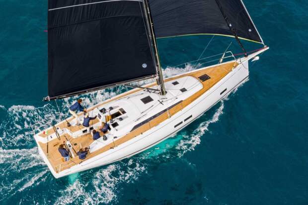 Первый взгляд: яхта Grand Soleil 44P – скорость, дизайн, комфорт