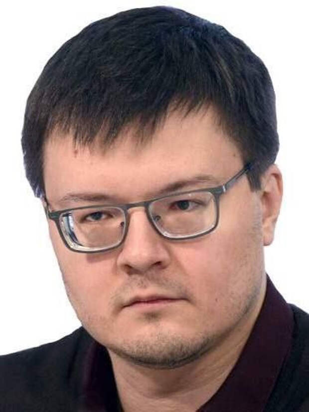 Политолог Ухов назвал конфликт властей и церкви Армении спором об идентичности