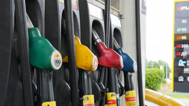 Бензиновый удар по кошелькам: цены на топливо снова поползут вверх