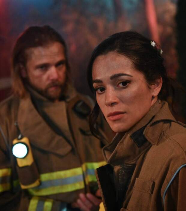 Gabriela and Bode on an emergency scene