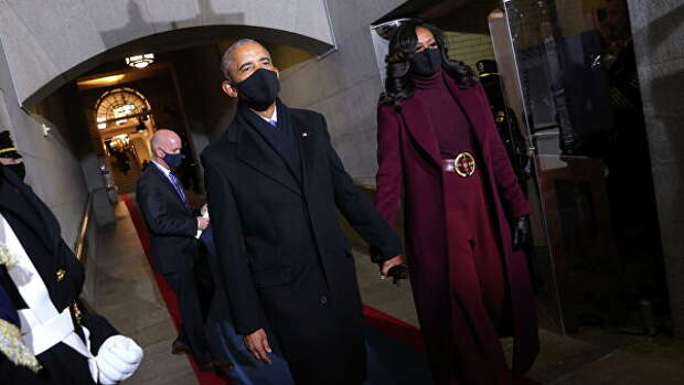 Бывший президент США Барак Обама и Мишель Обама прибывают на 59-ю президентскую инаугурацию в Вашингтон, США