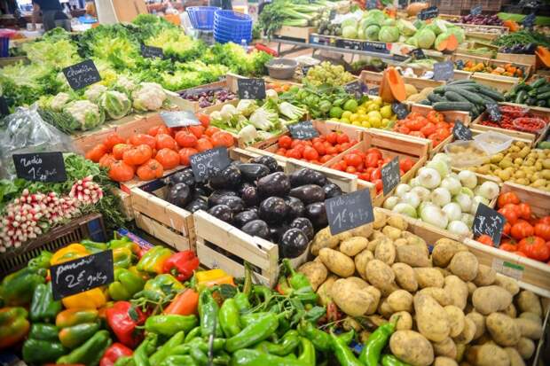 Минсельхоз изучает просьбу ретейлеров обнулить пошлины на импортируемые овощи и фрукты