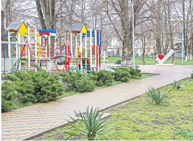 Село ожило: чему радуются и на что жалуются жители Скалистого Бахчисарайского района