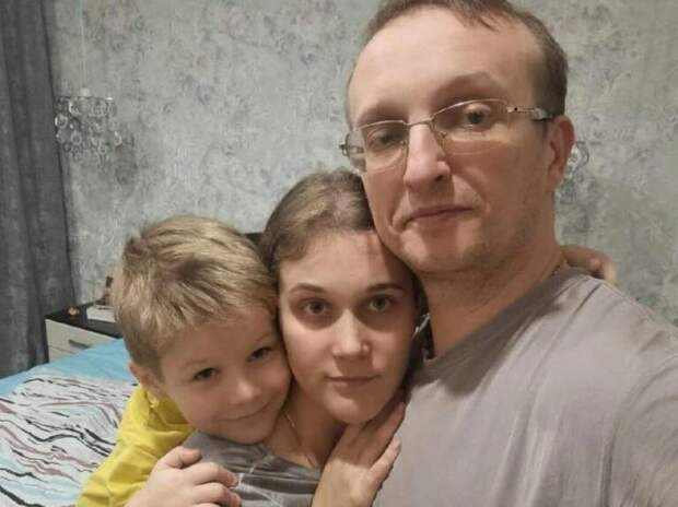 «Подавилась хлебом и умерла на руках сына»: как ушла героиня «Прямого эфира» Полищук, впавшая в кому после родов