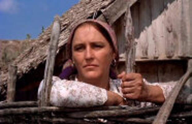 Кино: Первый любил только  себя, второй гулял, а главным мужчиной в жизни стал сын: Почему блистательной Нонне Мордюковой так не везло с мужчинами