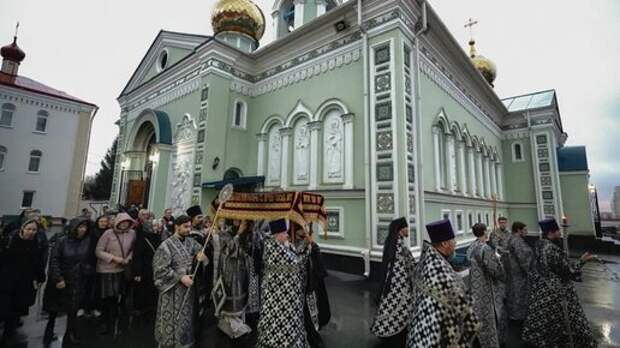 Намазы можно, православным — запрет: храм не пустили на Пасхальный крестный ход