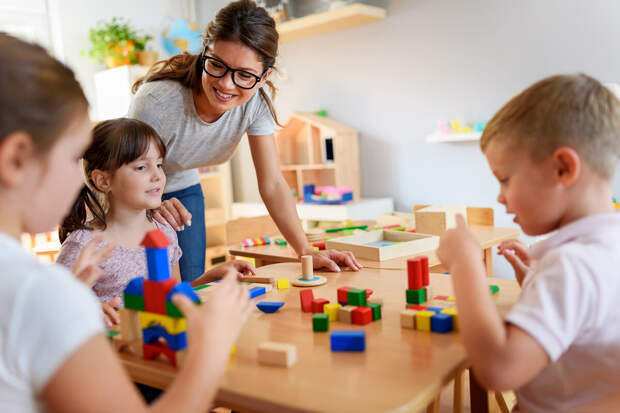 kp.ru: 37% россиян хотят, чтобы детские сады работали до восьми часов вечера