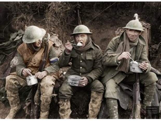 Англичане в Первую мировую войну предпочли тарелки на голове вместо касок