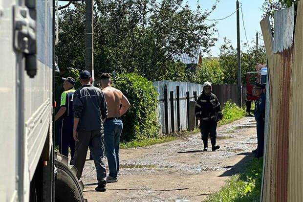 В доме, на который упал БПЛА, проживал пенсионер, но сегодня его там не было