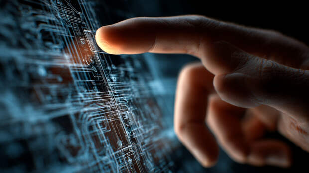 Парализованный мужчина построил стартап, управляя фермой одним пальцем