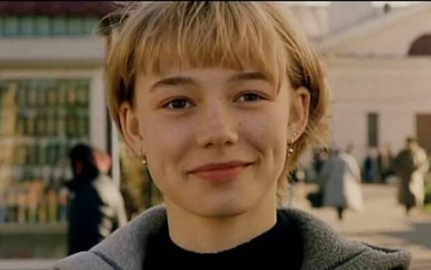 «Он многое дал мне»: в 21 год Оксана Акиньшина бросила школу ради Шнурова, а затем стала матерью троих детей