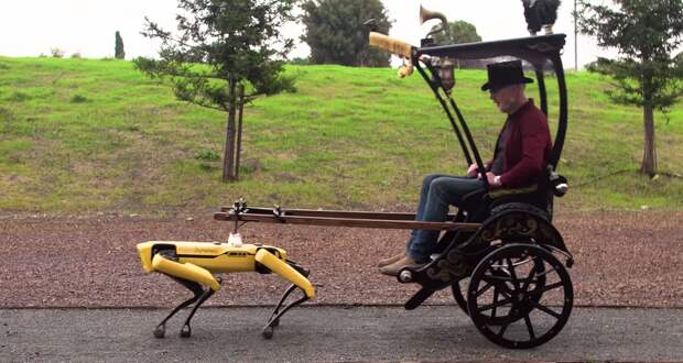 Четвероногого робота Spot запрягли в рикшу