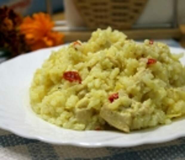 Ароматный рис с курицей и овощами в сливках