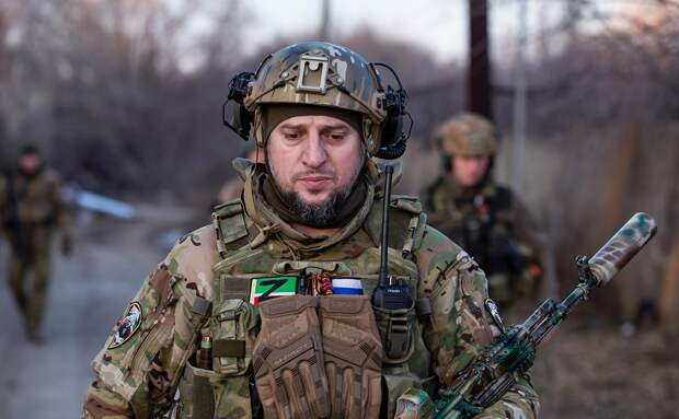 Чеченец Апти Алаудинов: кто он самый молодой генерал МВД и за что стал героем России?