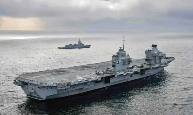 «Объем работ изменился»: британский авианосец HMS Queen Elizabeth снова