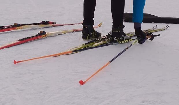 Большунов выиграл гонку на десять километров на чемпионате России