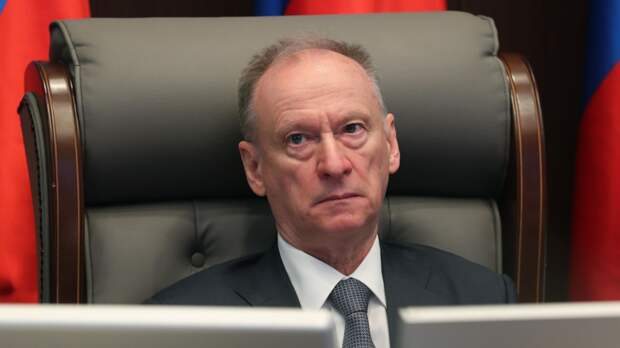 Патрушев допустил конвоирование ВМФ торгового флота России