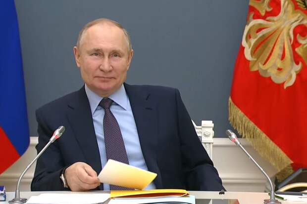 Президент РФ Владимир Путин на заседании попечительского совета Русского географического общества