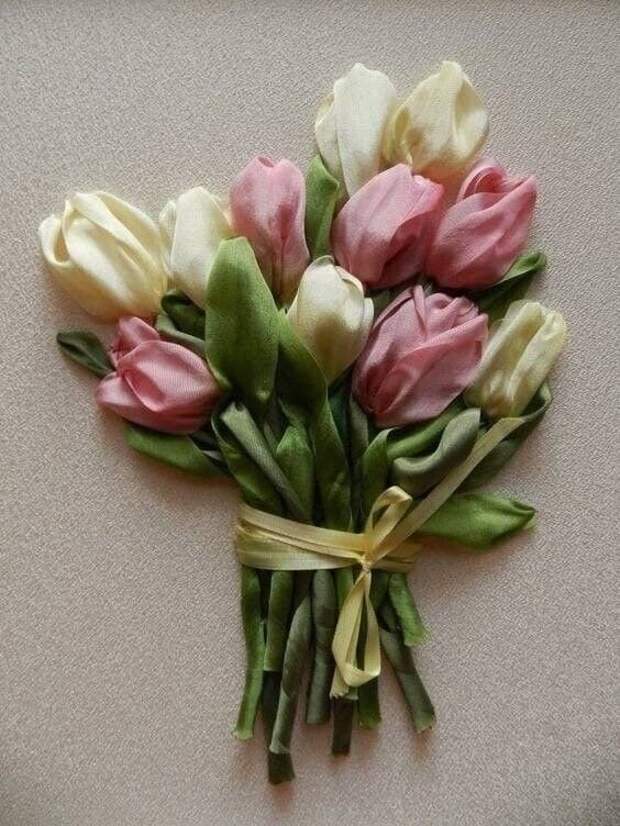 Вышиваем лентами тюльпаны 8
