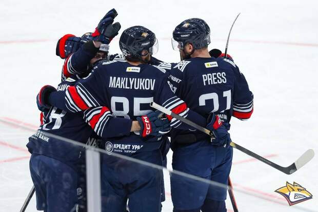 Расписание матчей КХЛ на 6 марта: «Металлург» против «Авто», ЦСКА принимает «Трактор»
