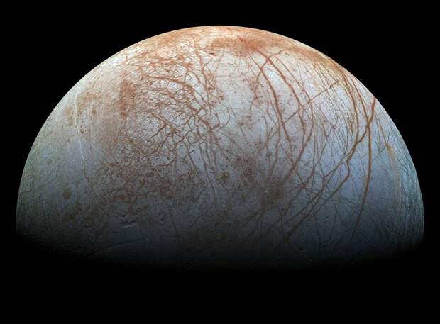 Источник: https://cdn.pixabay.com/photo/2014/11/28/23/09/jupiter-moon-549433_960_720.jpg