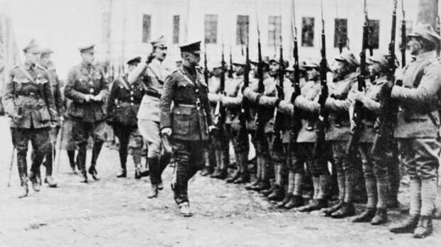 Зачем британские войска напали на Россию в 1918 году?