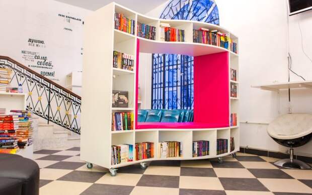 Читать книги – это модно! Бесплатная библиотека в Санкт-Петербурге, которая способна удивить Санкт - Петербург, библиотека, гоголь, интересное, книги, чтение
