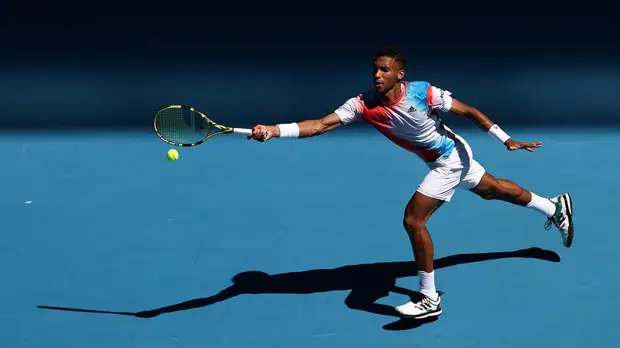 Канадский теннисист Оже-Альяссим высказался о предстоящем матче с Медведевым