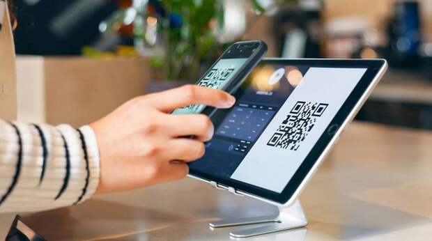 С 1 сентября российские банки будут обязаны использовать универсальный QR-код при любых денежных переводах