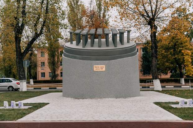 По следам «прекрасной» Аленки. Собрали странные и страшные скульптуры из российской глубинки
