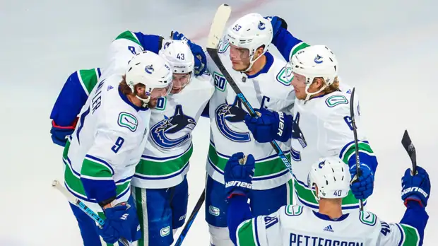 «Ванкувер» забросил пять шайб в ворота «Сент-Луиса» в первом матче серии плей-офф НХЛ