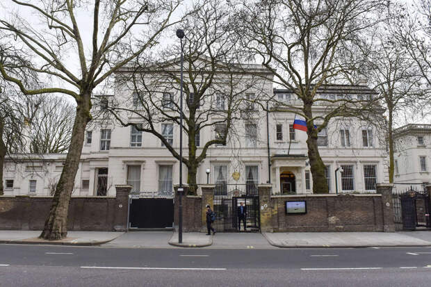 Посольство России назвало безвкусицей прием "Азова" в парламенте Британии