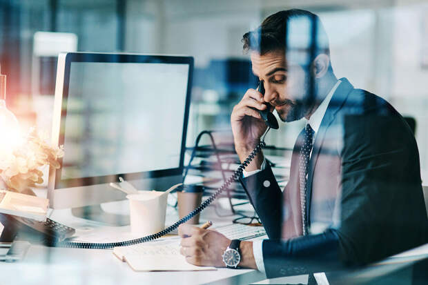 Почти в 50% опрошенных компаний сотрудники ходят на работу с простудой