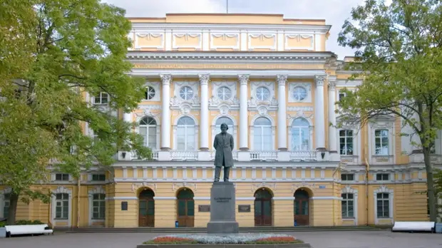 Ректора петербургского университета им. Герцена освободили от должности