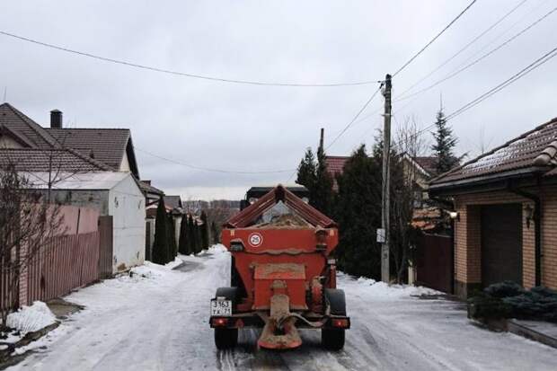 ﻿На улицах Тулы 28 декабря продолжится уборка дорог и тротуаров