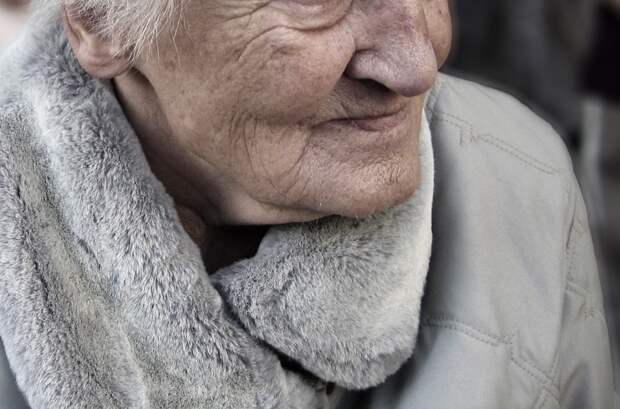 В Петербурге 1,2 млн пенсионеров получили прибавку к пенсии