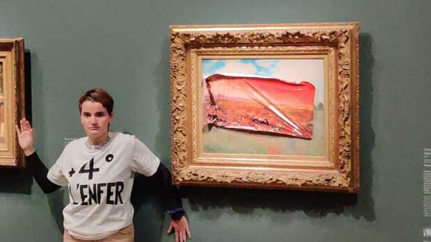Экоактивистка заклеила картину Клода Моне «Маки» в музее в Париже