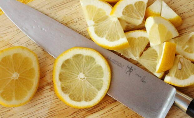 Чистка суставов лимонным соком и мандаринами