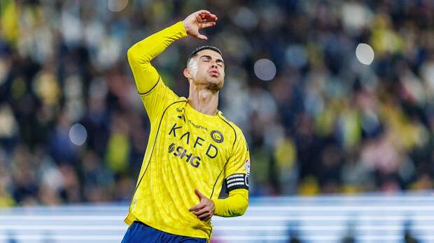 Фанаты «Аль-Насра» на матче с «Аль-Иттихадом» поддержали Роналду, который бойкотирует вторую игру подряд: фото