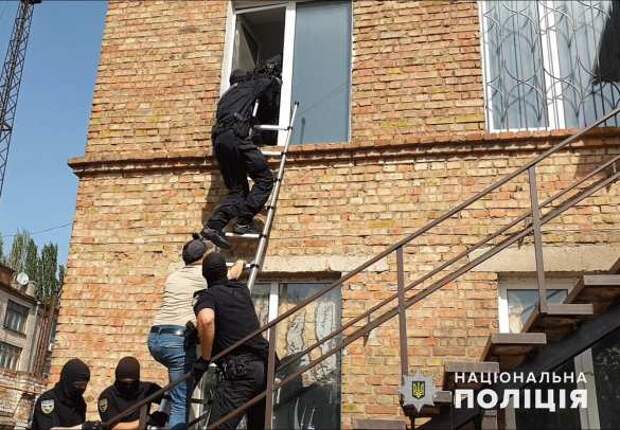 Многомиллионный порнобизнес в Николаеве: десятки веб-моделей «трудились» в три смены (ФОТО, ВИДЕО) | Русская весна