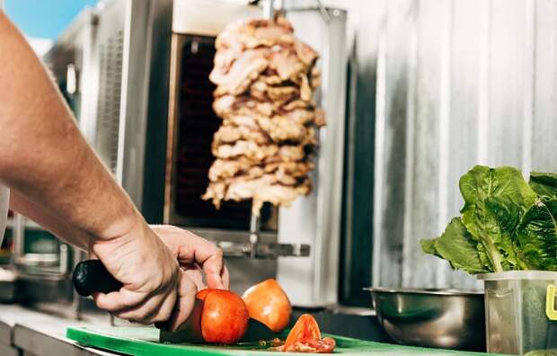 В Плавске кафе "Мангал" закрыли на 60 суток за антисанитарию