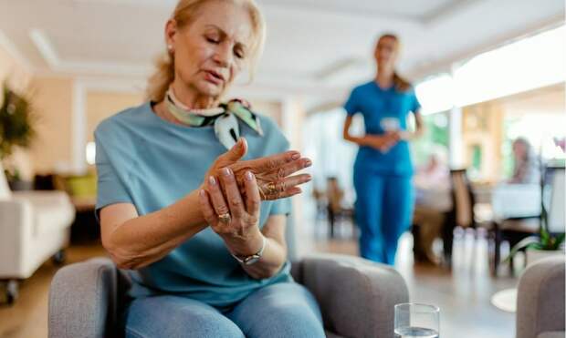 Склеродермия: почему кожа становится «каменной», объясняет доктор Мирошникова