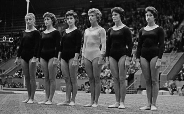 Гимнастки, 1960