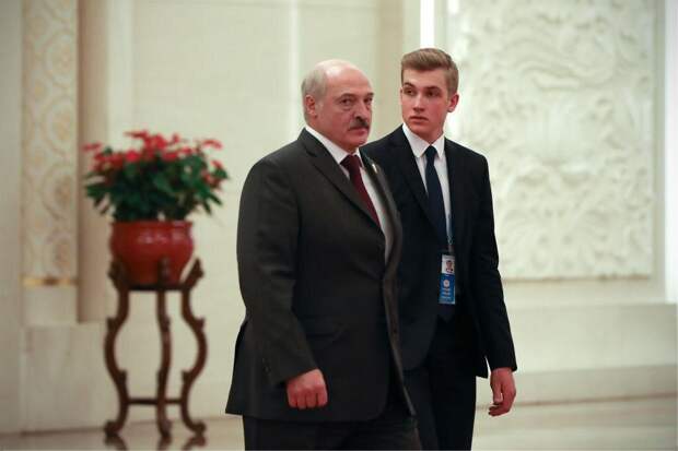 Николай Лукашенко с отцом