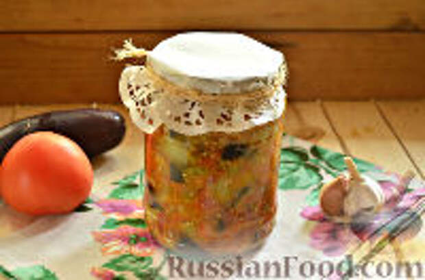Фото к рецепту: Салат из баклажанов и кабачков (на зиму)