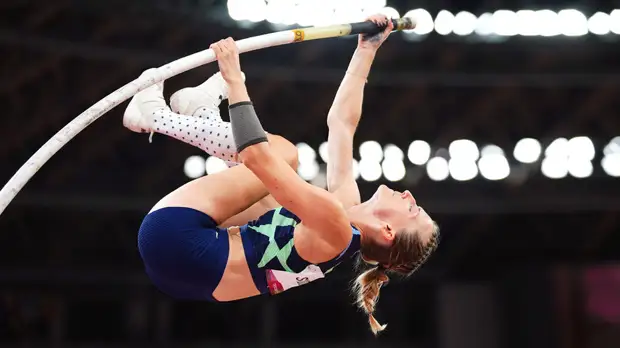 Лондонский призрак Исинбаевой: Сидорова завоевала серебро в прыжках с шестом на Олимпиаде в Токио