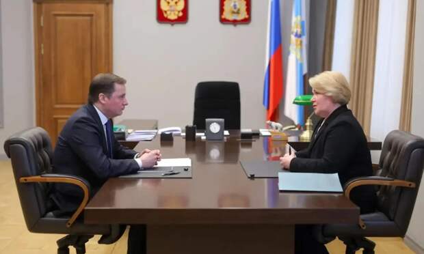 Александр Цыбульский провёл рабочую встречу с региональным уполномоченным по правам ребенка Еленой Молчановой